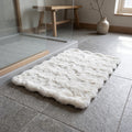 Alfombra baño peluchito con relieve blanco