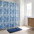 Set de baño cortina estampada + ganchos + alfombra plush